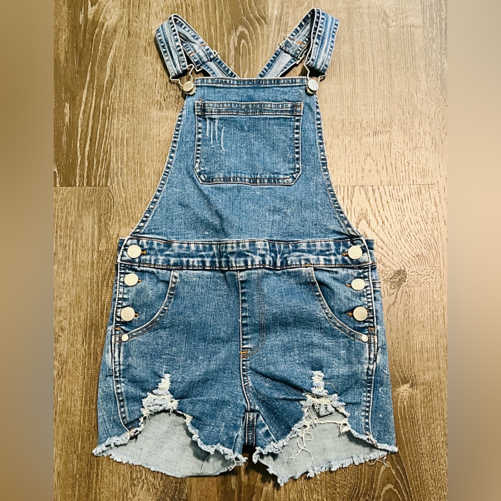 PINC PREMIUM**Blue Denim Overalls***Large $78 - Picture 2 of 4
